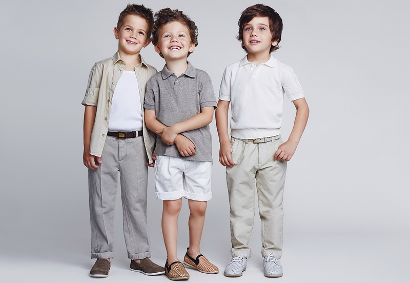Купить стильную и нарядную детскую одежду для модных новорожденных мальчиков на выписку